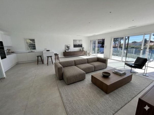 A louer MAISON  CONTEMPORAINE VUE MER CAVALAIRE SUR MER