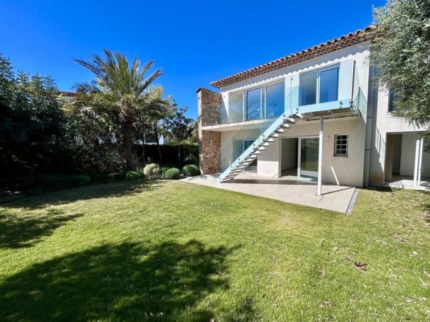 A louer MAISON  CONTEMPORAINE VUE MER CAVALAIRE SUR MER