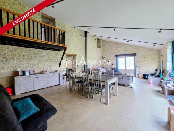 A vendre MAISON  DE MAîTRE  LA VERGNE