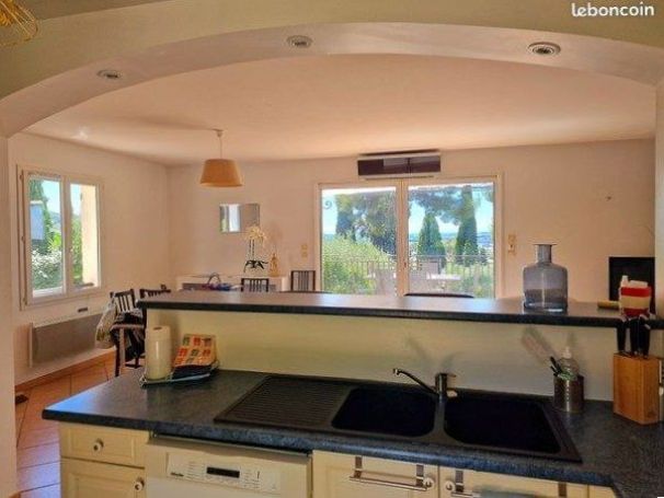 A vendre SPACIEUSE VILLA 173 m&sup2; TOULON OUEST