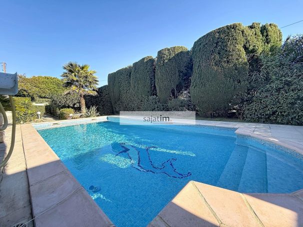 A vendre JOLIE MAISON 4 PIECES PLAIN PIED LES LONES Six-Fours-les-Plages