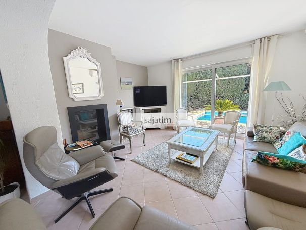 A vendre JOLIE MAISON 4 PIECES PLAIN PIED LES LONES Six-Fours-les-Plages