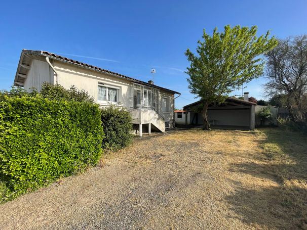 A vendre MAISON  4 PIECES 70 M2 BORD DE MER LONGEVILLE SUR MER