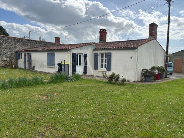 A louer LONGèRE  4 PIECES 90 M2  ANGLES