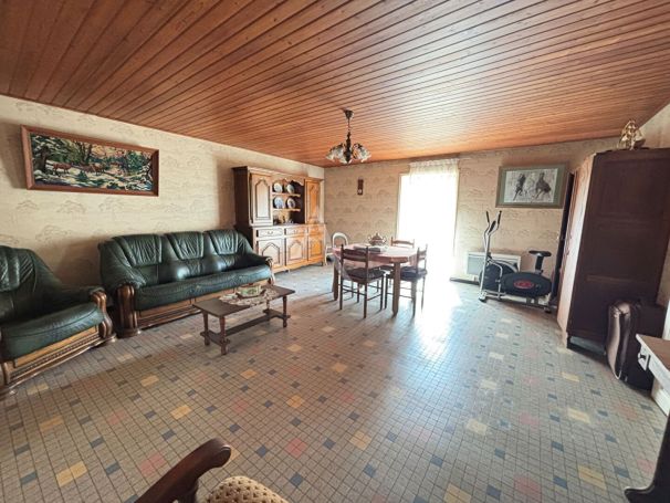 A louer LONGèRE  4 PIECES 90 M2  ANGLES