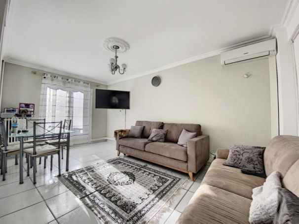 A louer APPARTEMENT T3 55 M2 BORD DE MER CAGNES SUR MER