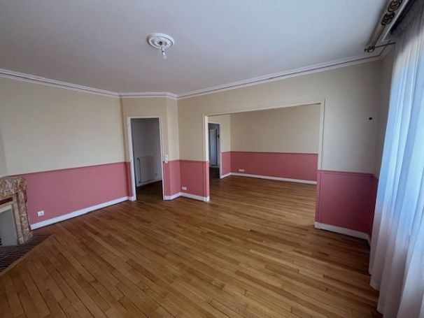 A louer APPARTEMENT T4 110 M2  LISIEUX