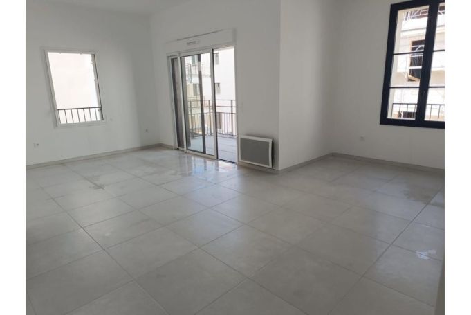 A louer APPARTEMENT NEUF T3 62 M2 BORD DE MER MAUGUIO