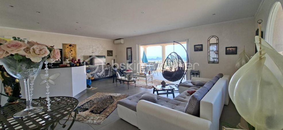 A louer MAISON  CONTEMPORAINE BORD DE MER GROSSETO PRUGNA