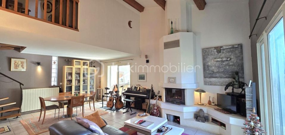 A louer MAISON  5 PIECES 120 M2 BORD DE MER PINET