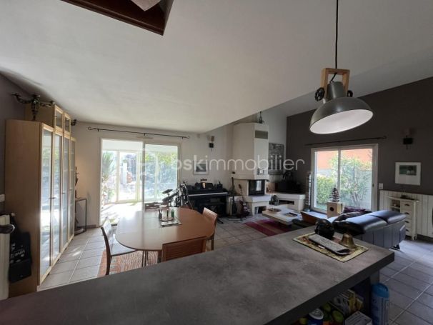 A louer MAISON  5 PIECES 120 M2 BORD DE MER PINET