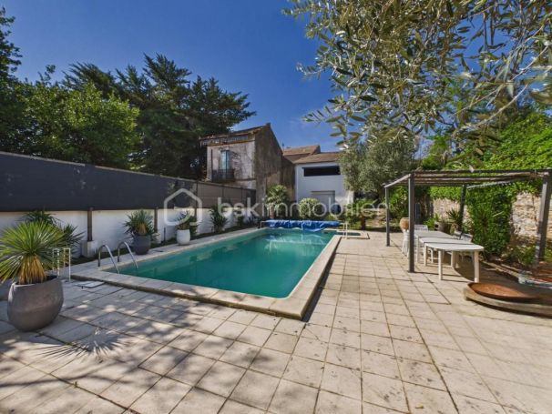 A louer MAISON  DE MAîTRE  BEZIERS