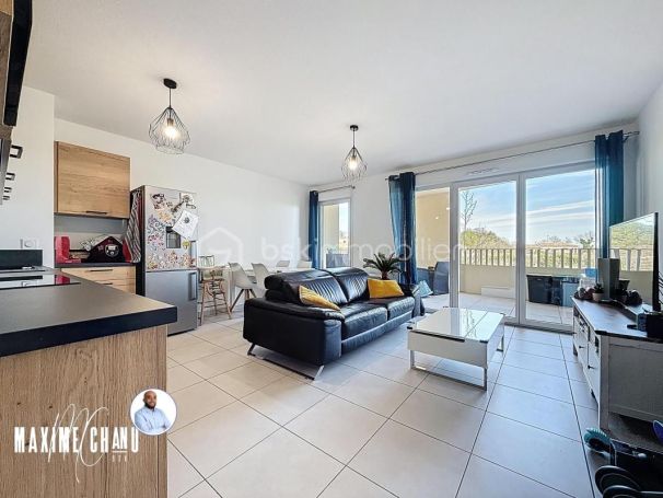 A louer APPARTEMENT T3 65 M2 TERRASSE BORD DE MER LATTES