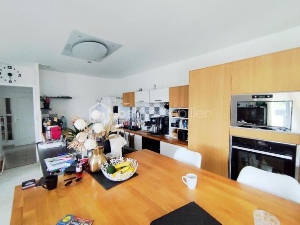 A louer MAISON  DE MAîTRE  NEBIAN