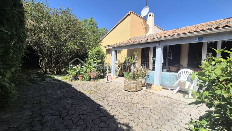 A vendre MAISON  4 PIECES 92 M2 BORD DE MER HYERES