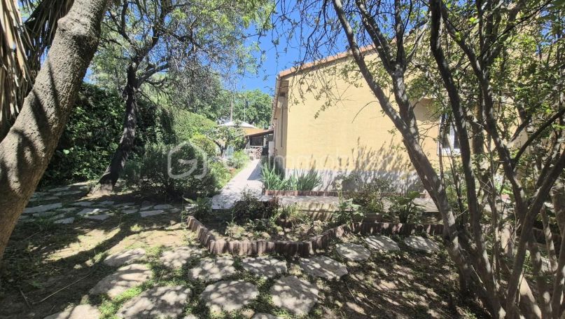 A vendre MAISON  4 PIECES 92 M2 BORD DE MER HYERES
