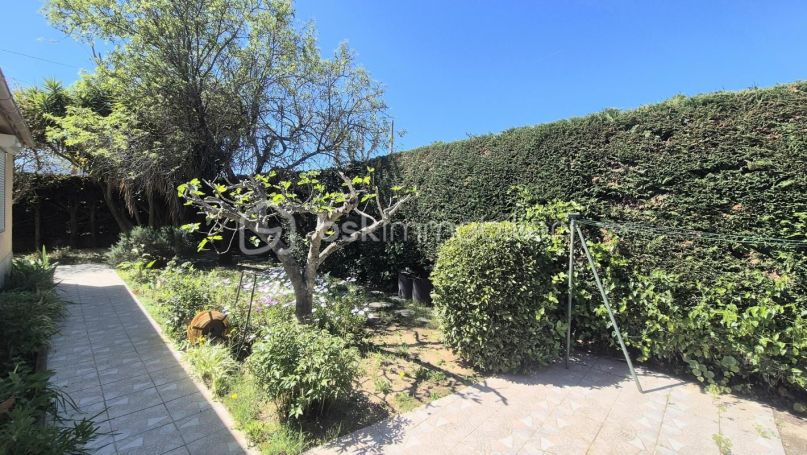 A vendre MAISON  4 PIECES 92 M2 BORD DE MER HYERES