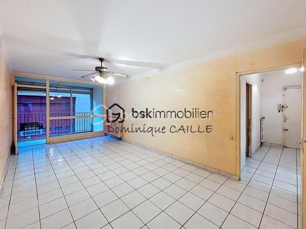 A louer APPARTEMENT T3 78 M2 BORD DE MER SETE