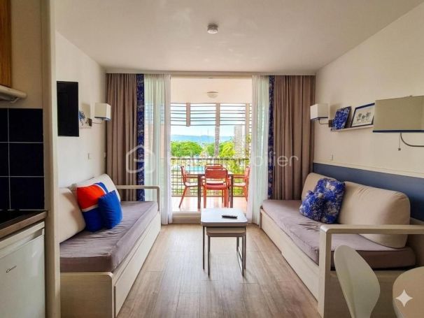 A louer APPARTEMENT T2 32 M2 TERRASSE BORD DE MER ANTIBES