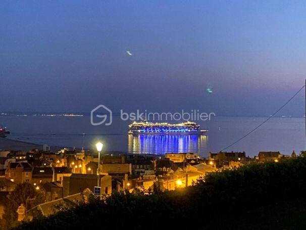 A louer APPARTEMENT T5 111 M2 VUE MER LE HAVRE