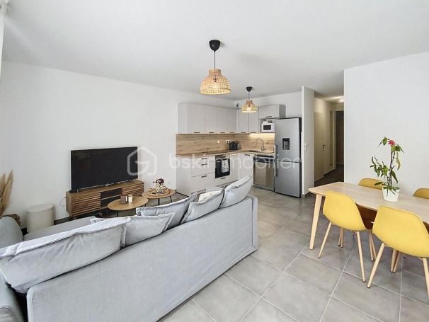 A louer APPARTEMENT T3 68 M2 TERRASSE BORD DE MER SETE