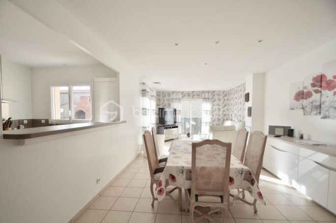 A louer MAISON  4 PIECES 83 M2 BORD DE MER SAINT LAURENT DE LA SALANQUE