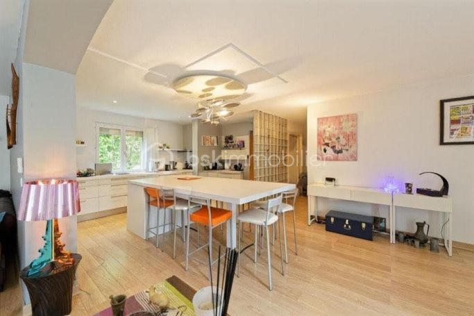 A louer MAISON  6 PIECES 205 M2  SAINT GELY DU FESC