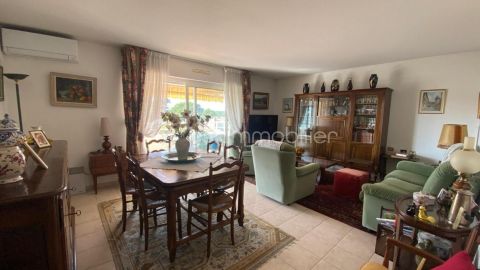 A louer APPARTEMENT T4 82 M2 TERRASSE BORD DE MER SAINT RAPHAEL