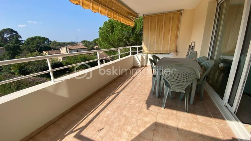 A louer APPARTEMENT T3 82 M2 TERRASSE BORD DE MER SAINT RAPHAEL