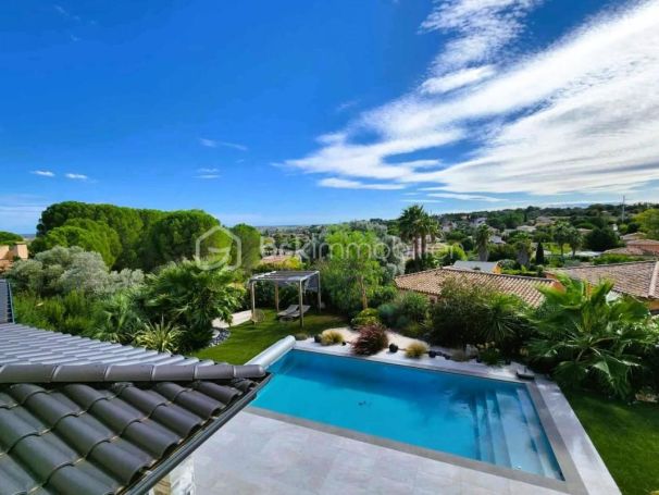 A vendre MAISON  5 PIECES 171 M2  TOURBES