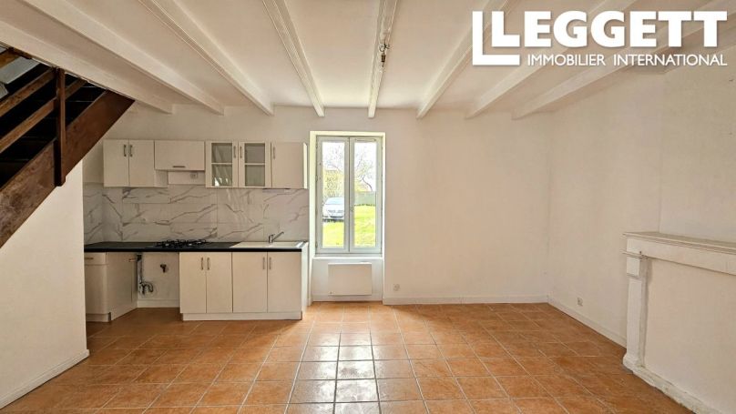 A vendre LONGèRE  9 PIECES 182 M2  VIX