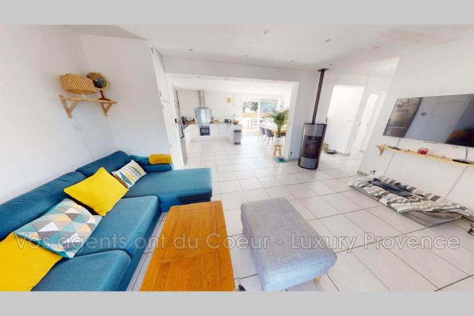 A vendre MAISON  4 PIECES 91 M2  TRETS