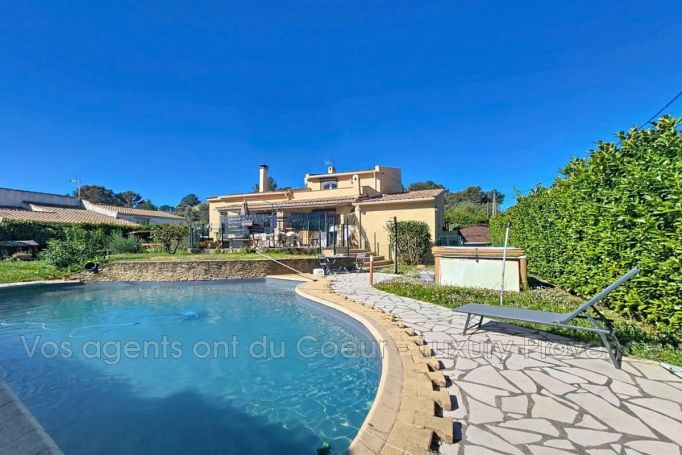 A louer MAISON  5 PIECES 150 M2  GREASQUE