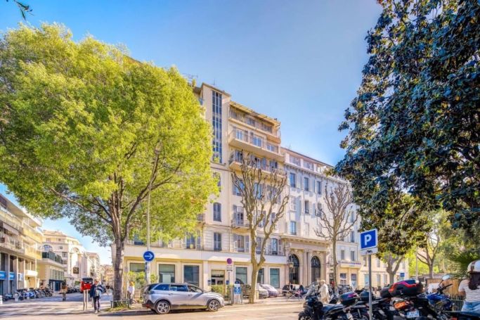 A louer APPARTEMENT T2 38 M2 BORD DE MER NICE