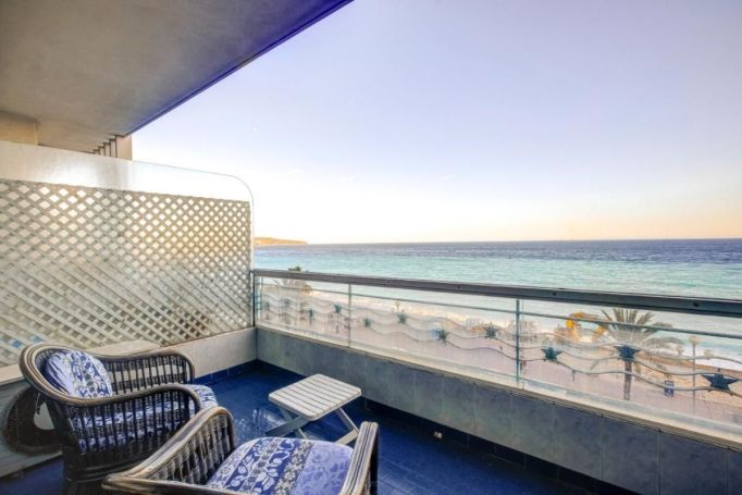 A louer APPARTEMENT DE PRESTIGE T2 73 M2 TERRASSE VUE MER NICE