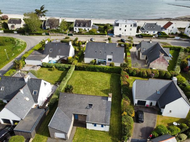 A vendre CHARMANTE  maison d'architecte 4 PIECES PLAGE A PIEDS LA FORET FOUESNANT