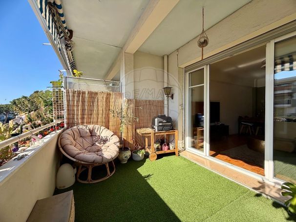 A louer APPARTEMENT T3 75 M2 TERRASSE BORD DE MER NICE