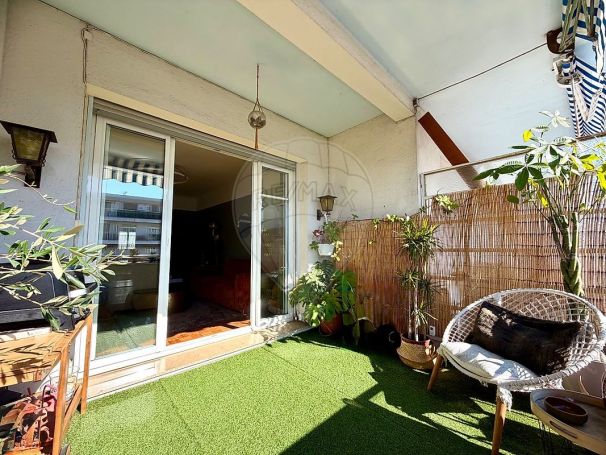 A louer APPARTEMENT T3 75 M2 TERRASSE BORD DE MER NICE