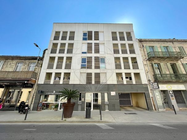 A louer APPARTEMENT DUPLEX T3 84 M2 TERRASSE  NIMES