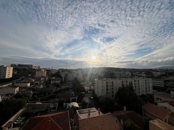 A louer APPARTEMENT T4 68 M2 BORD DE MER CANNES