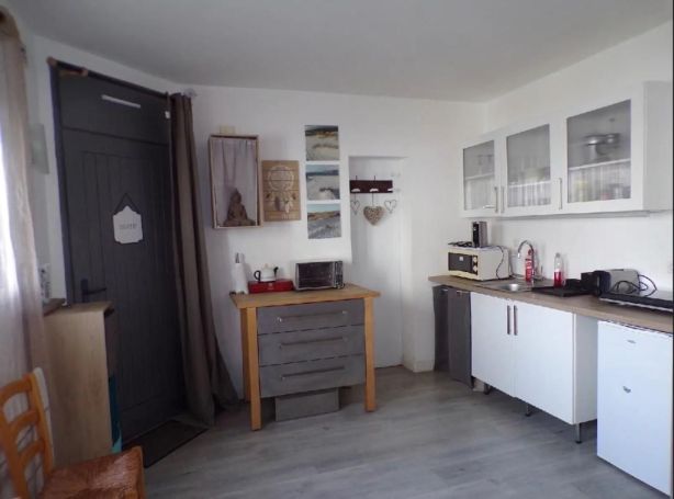 A louer STUDIO  18 M2 BORD DE MER LE POULIGUEN
