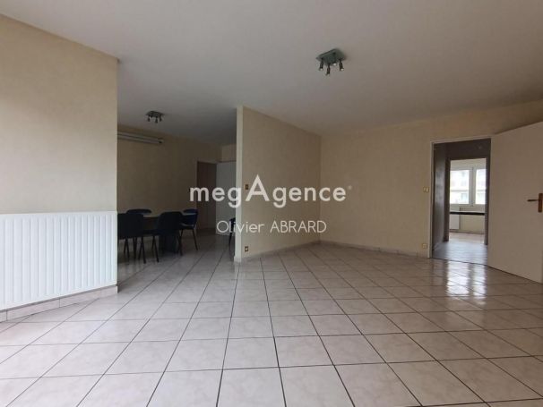 A louer APPARTEMENT T5 103 M2  NANTES