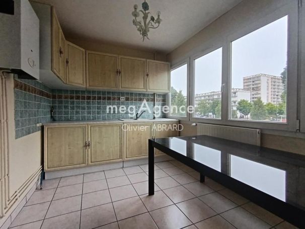 A louer APPARTEMENT T5 103 M2  NANTES