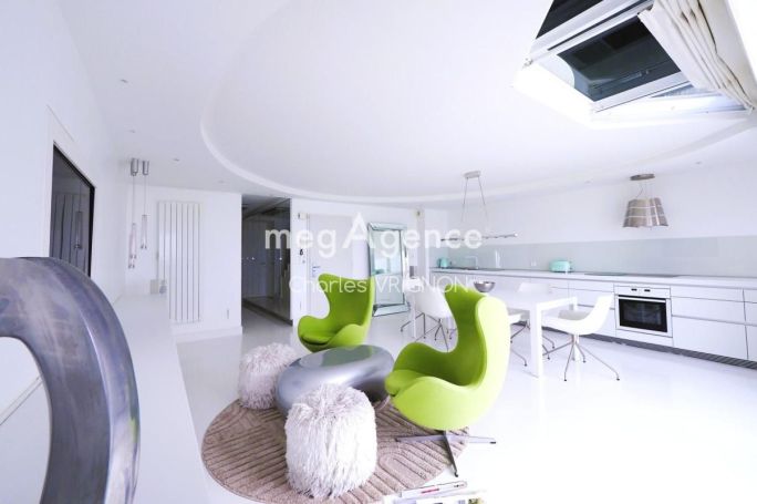 A louer APPARTEMENT DUPLEX DE PRESTIGE T4 107 M2 TERRASSE VUE MER LES SABLES D OLONNE