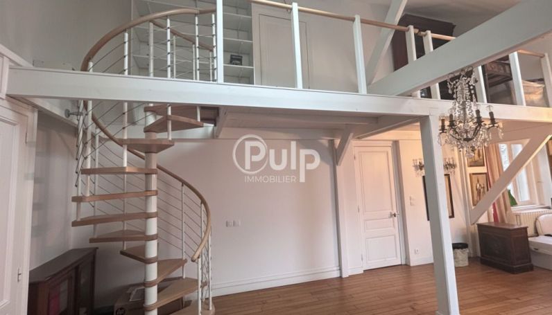 A louer APPARTEMENT  275 M2  BETHUNE