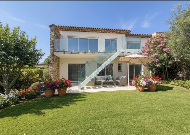 A louer MAISON  CONTEMPORAINE VUE MER CAVALAIRE SUR MER