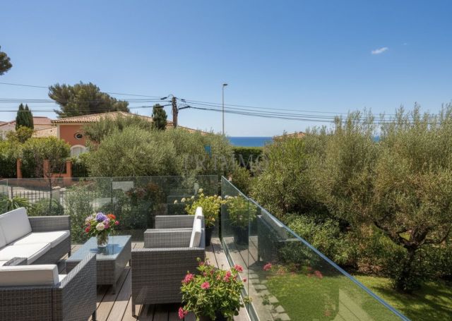 A louer MAISON  CONTEMPORAINE VUE MER CAVALAIRE SUR MER