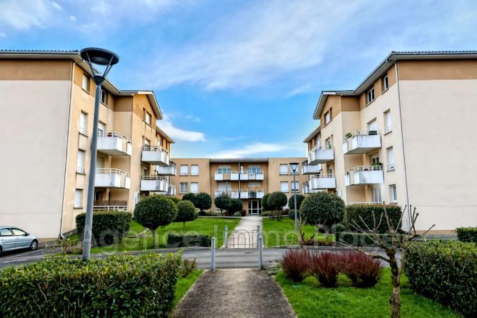 A louer APPARTEMENT T2 42 M2  BRUGES