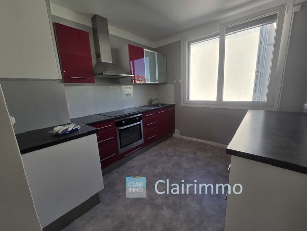 A louer APPARTEMENT T3 65 M2 BORD DE MER ROGNAC