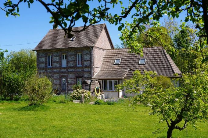 A louer MAISON  DE MA&icirc;TRE BORD DE MER SAINT VALERY EN CAUX